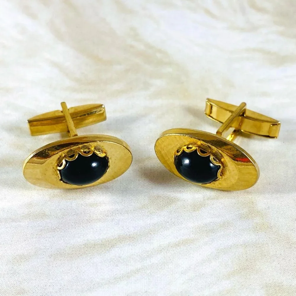 Vintage atomic set of gold-tone cufflinks onyx? cabochons with scalloped bezels